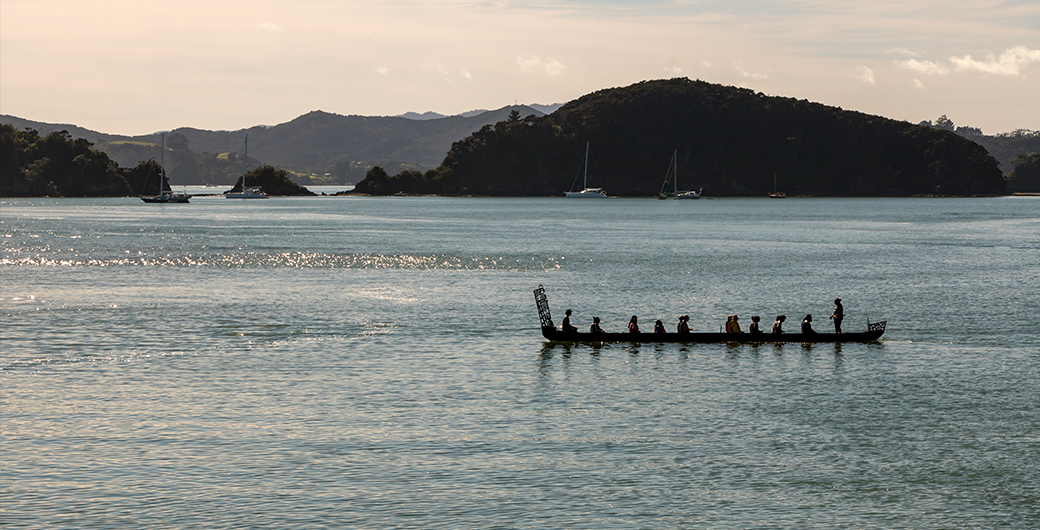 Maori in Waka